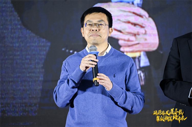 65b9f7b53a1cb.jpg 65b9f7b53a1cb.jpg