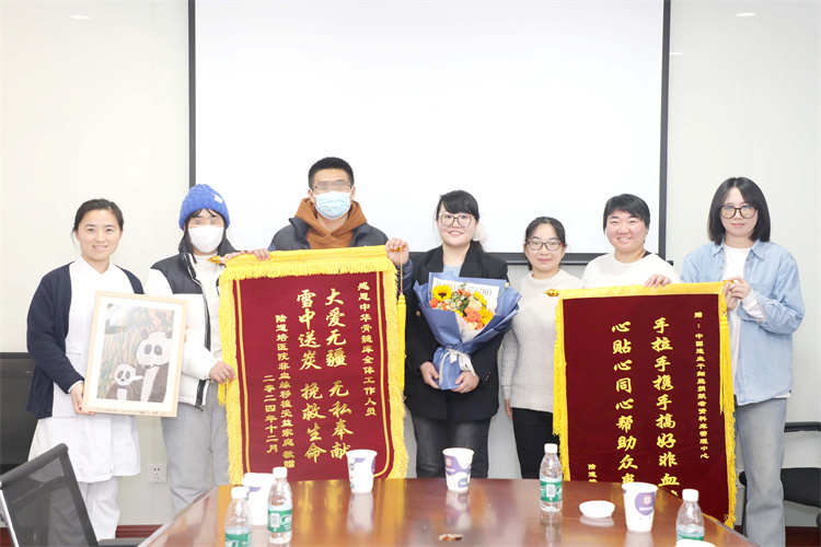 67764aafc0b25.jpg 67764aafc0b25.jpg