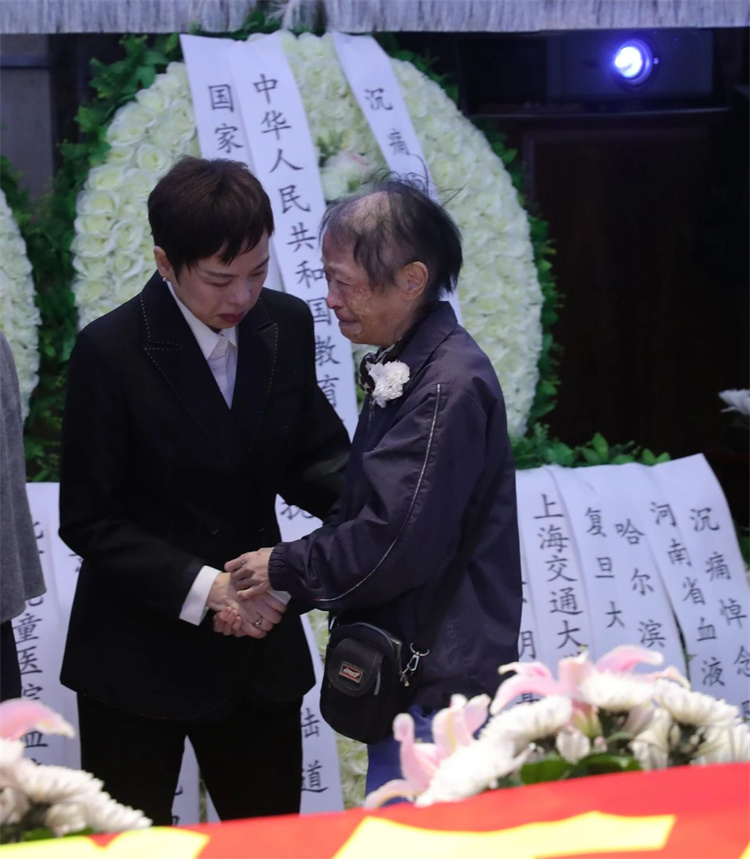 67f618d92e3e1.jpg 67f618d92e3e1.jpg