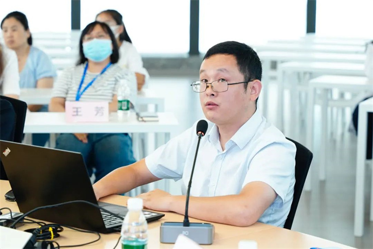 6889d5f622d94.jpg 6889d5f622d94.jpg